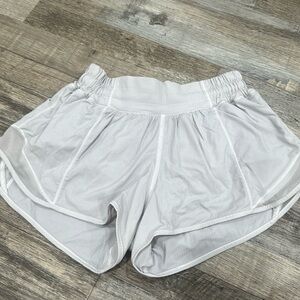 Lululemon LR hotty hots! 2.5 inch, size 2, color WHITE